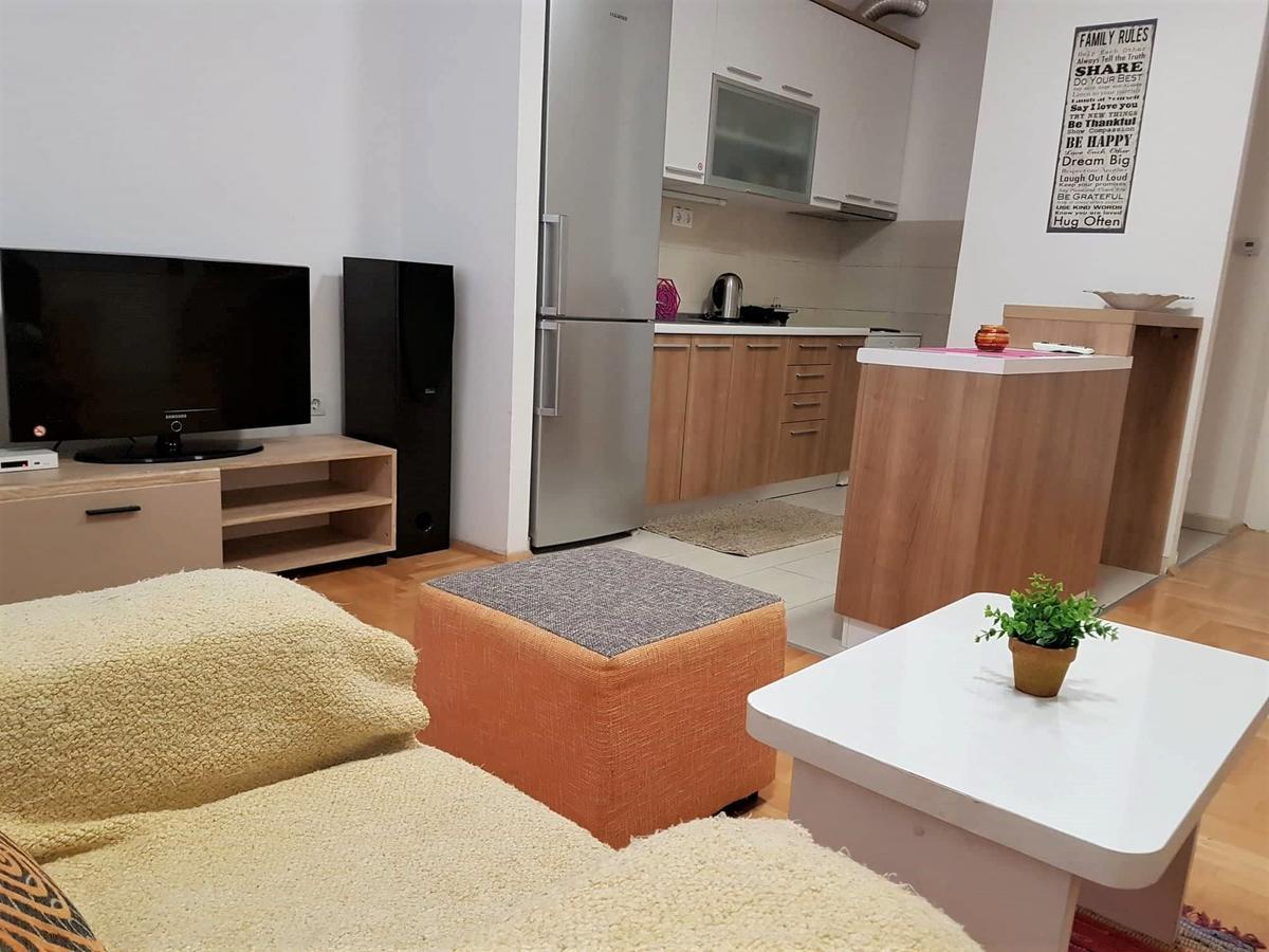 Regina'S Apartments Скопье Экстерьер фото