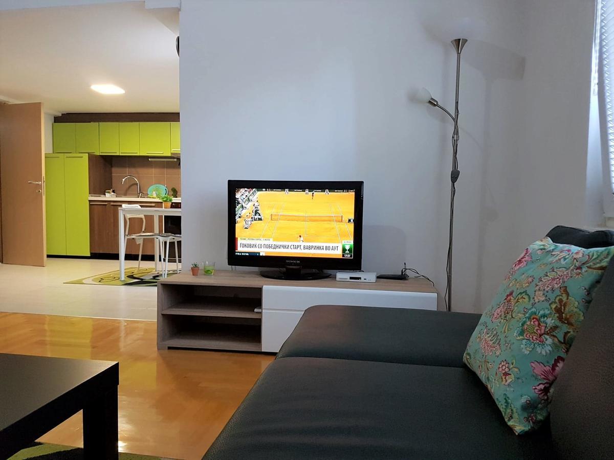 Regina'S Apartments Скопье Экстерьер фото