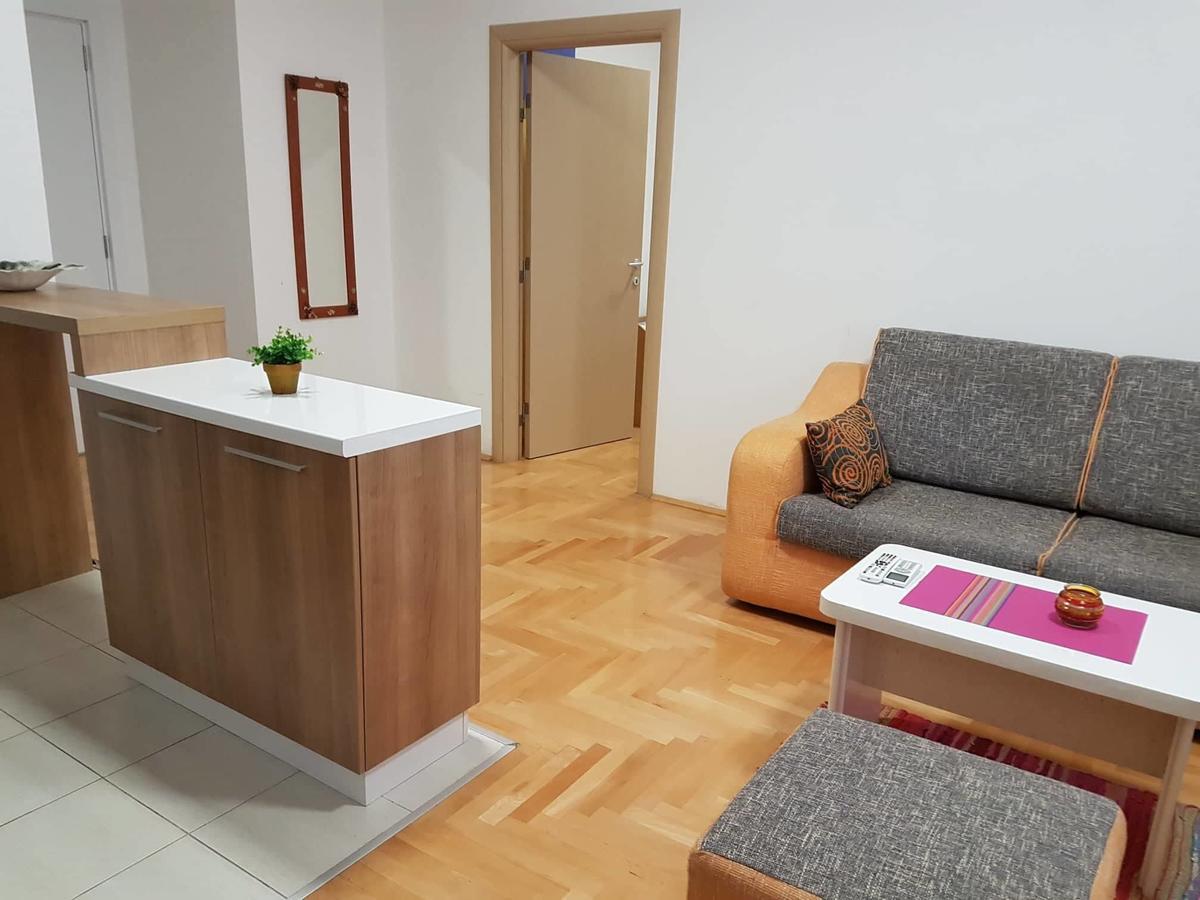 Regina'S Apartments Скопье Экстерьер фото