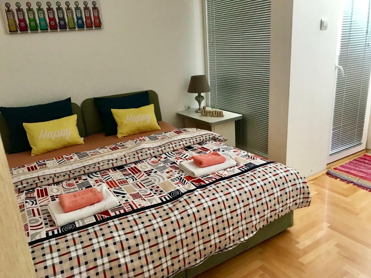Regina'S Apartments Скопье Экстерьер фото