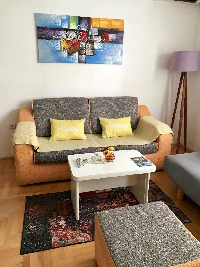 Regina'S Apartments Скопье Экстерьер фото