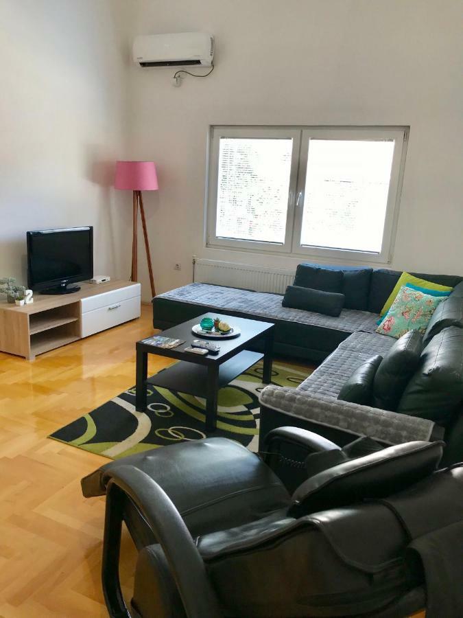 Regina'S Apartments Скопье Экстерьер фото