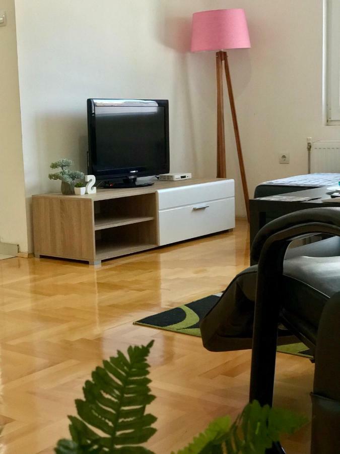 Regina'S Apartments Скопье Экстерьер фото