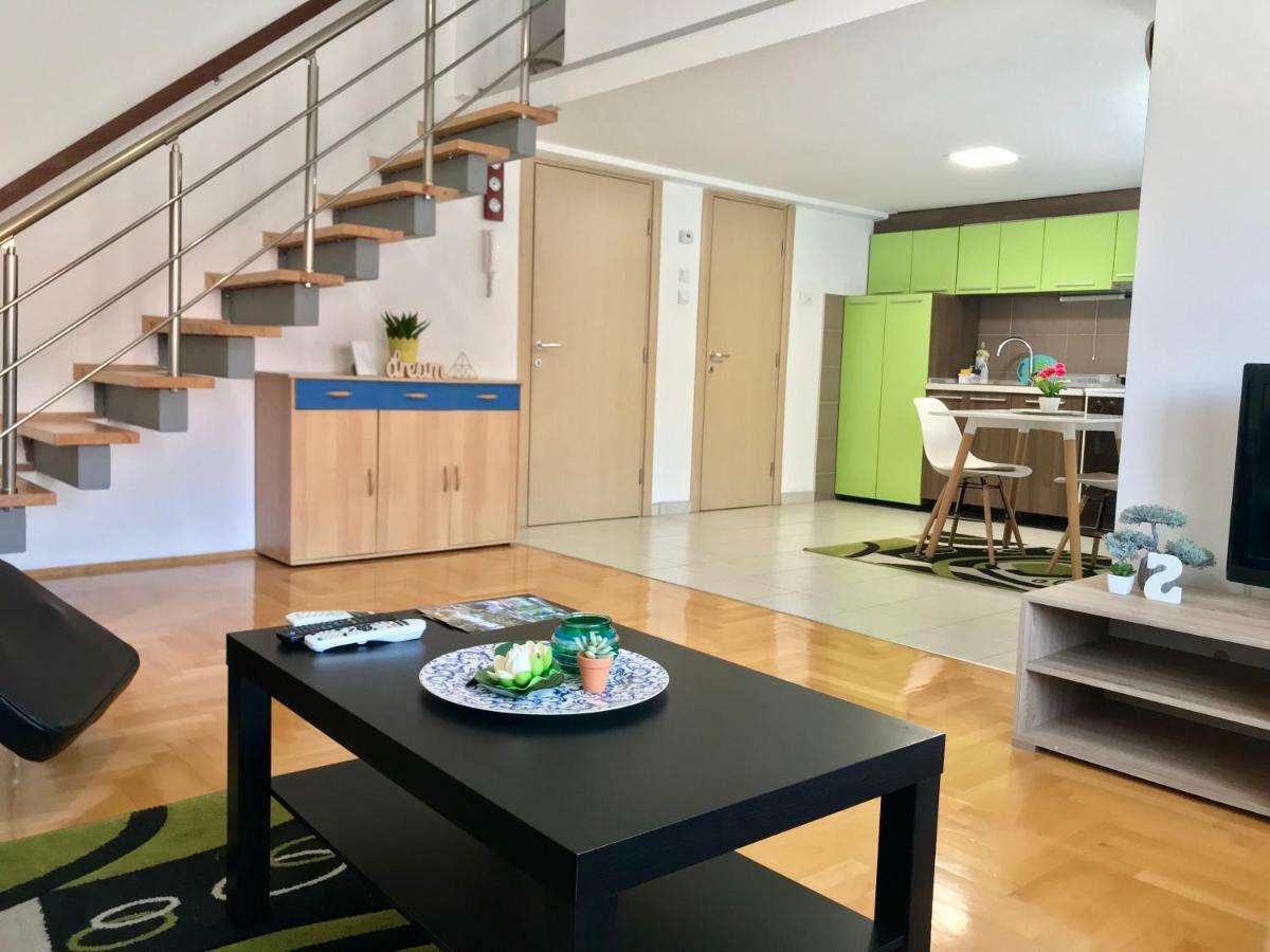 Regina'S Apartments Скопье Экстерьер фото