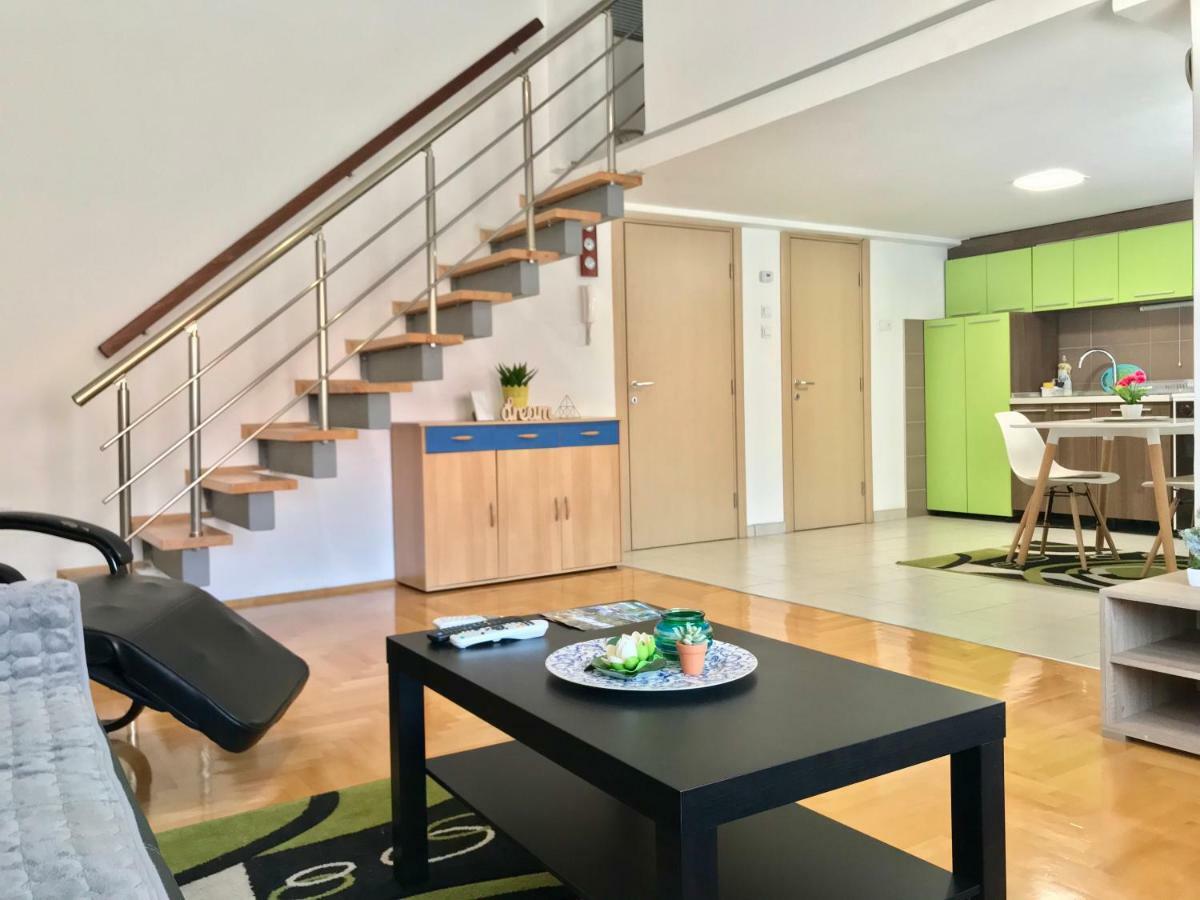 Regina'S Apartments Скопье Экстерьер фото