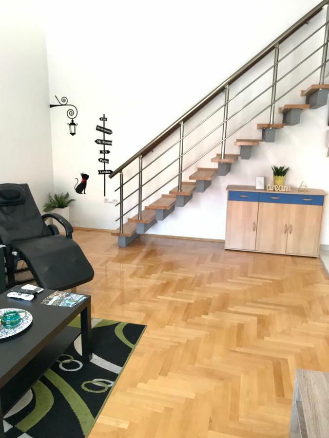 Regina'S Apartments Скопье Экстерьер фото