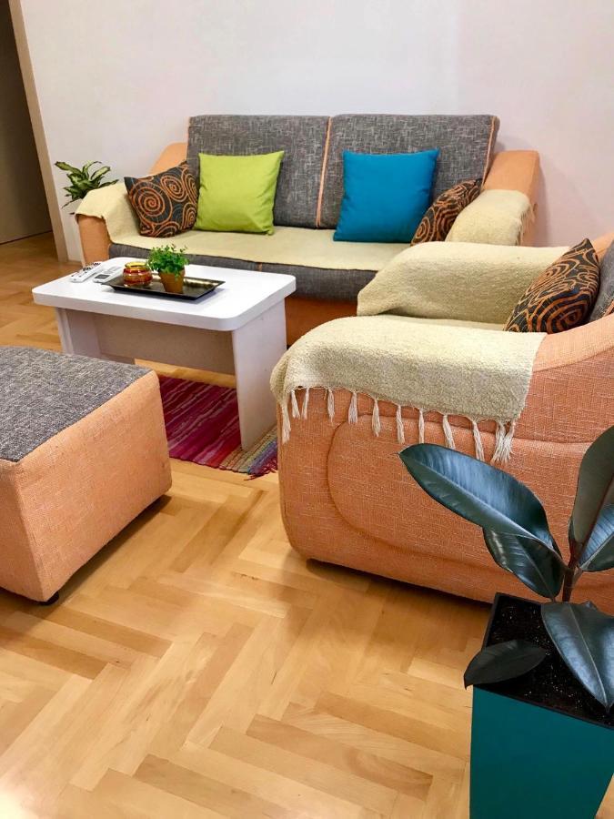 Regina'S Apartments Скопье Экстерьер фото